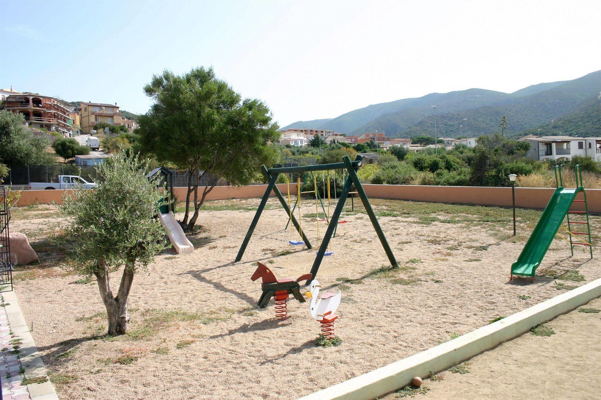 Residenza Pierre et Vacances Badus Badesi Exterior foto